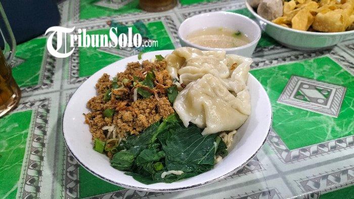 Mie Ayam Bakso Mekar Sari Solo: Rasa yang Menggoda di Tlk. Penyu
